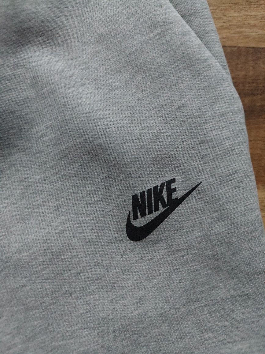 NOWY Komplet Bluza Nike Sportswear i Spodnie Nike Tech Fleece