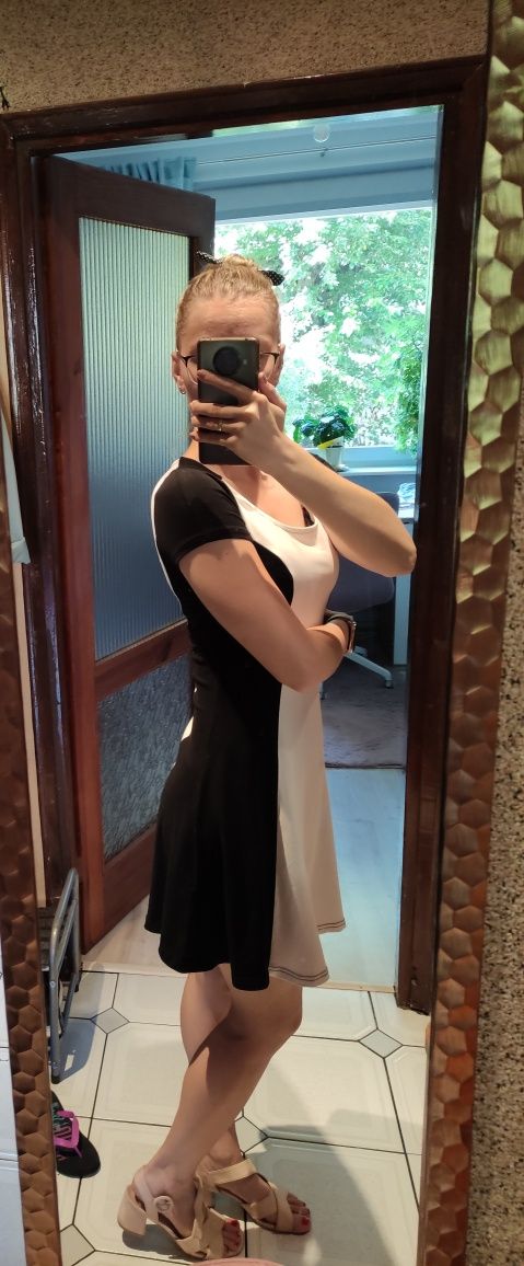 Sukienka czarno-biała, H&M, rozmiar XS