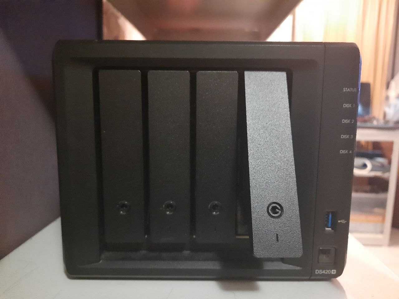 Розпродаж! Мережеве сховище Synology 4BAY DS423+ 64 терабайти на борту