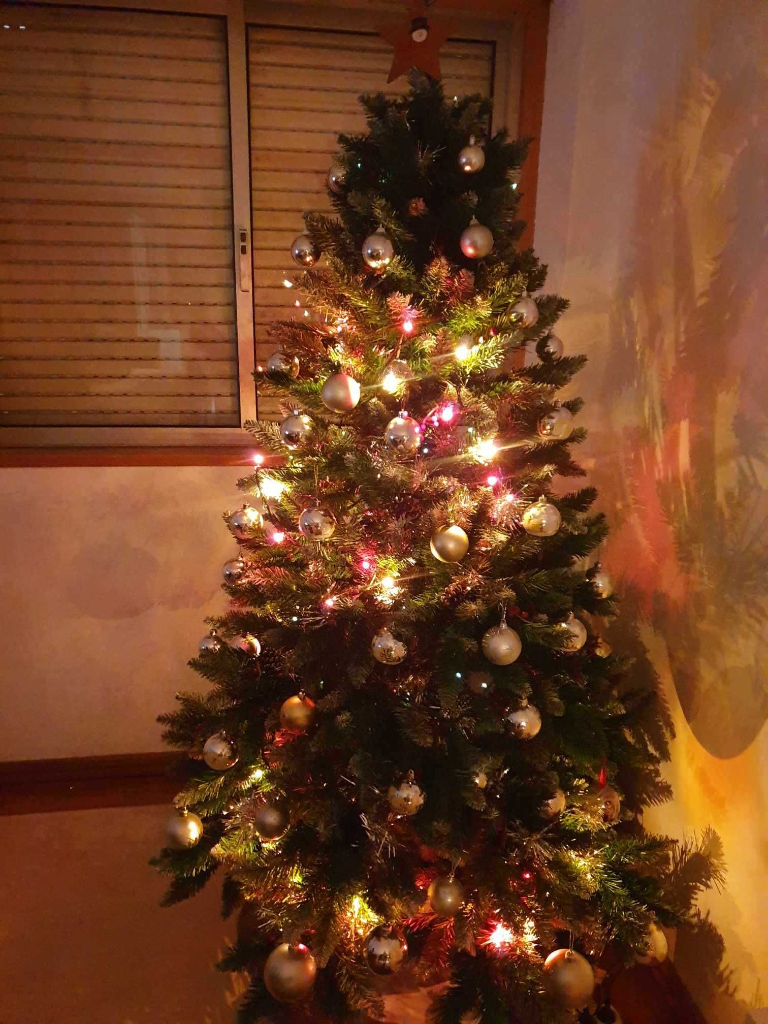 Árvore de Natal com 1,80 cm