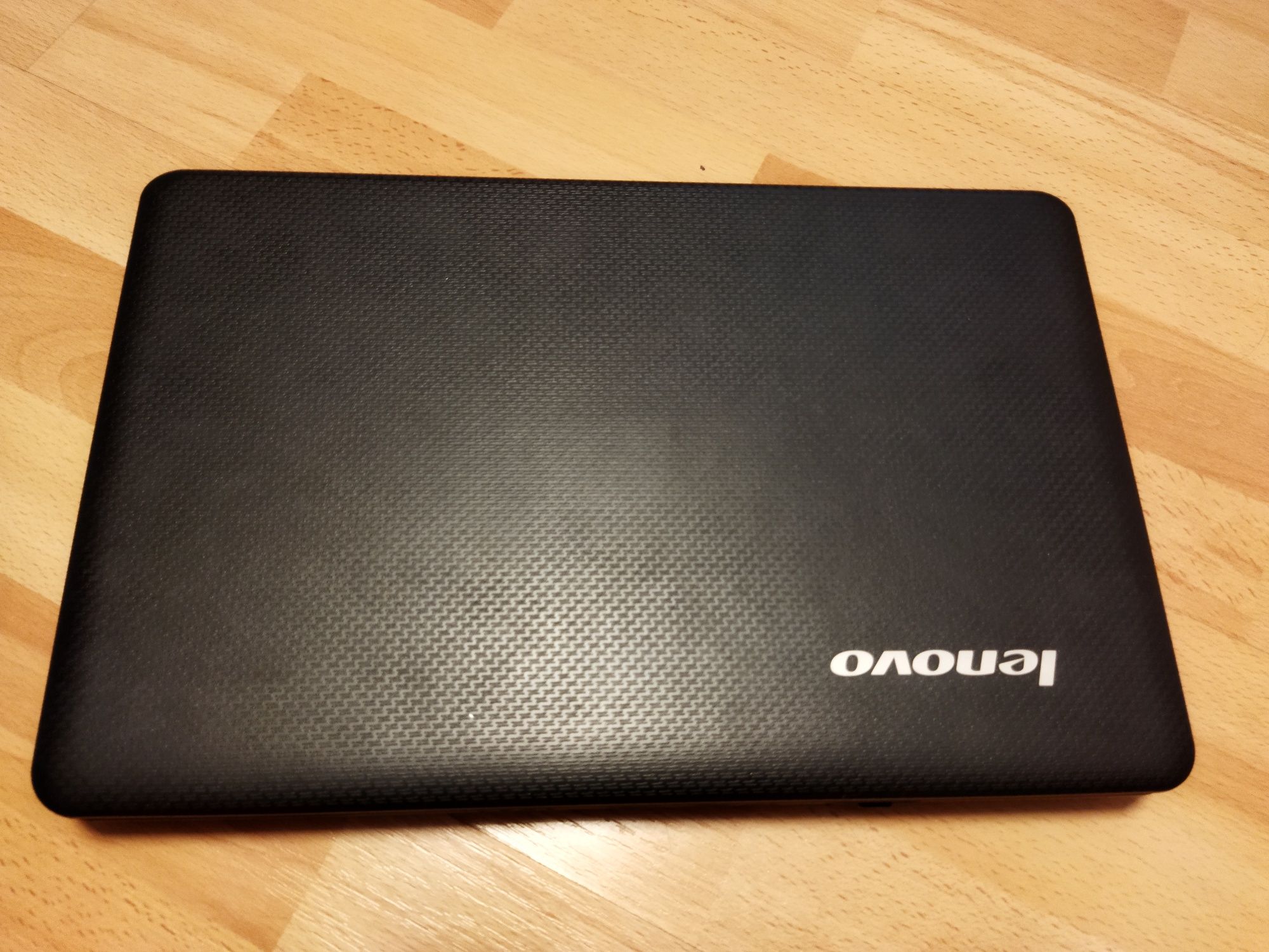 Продам ноутбук Lenovo G555