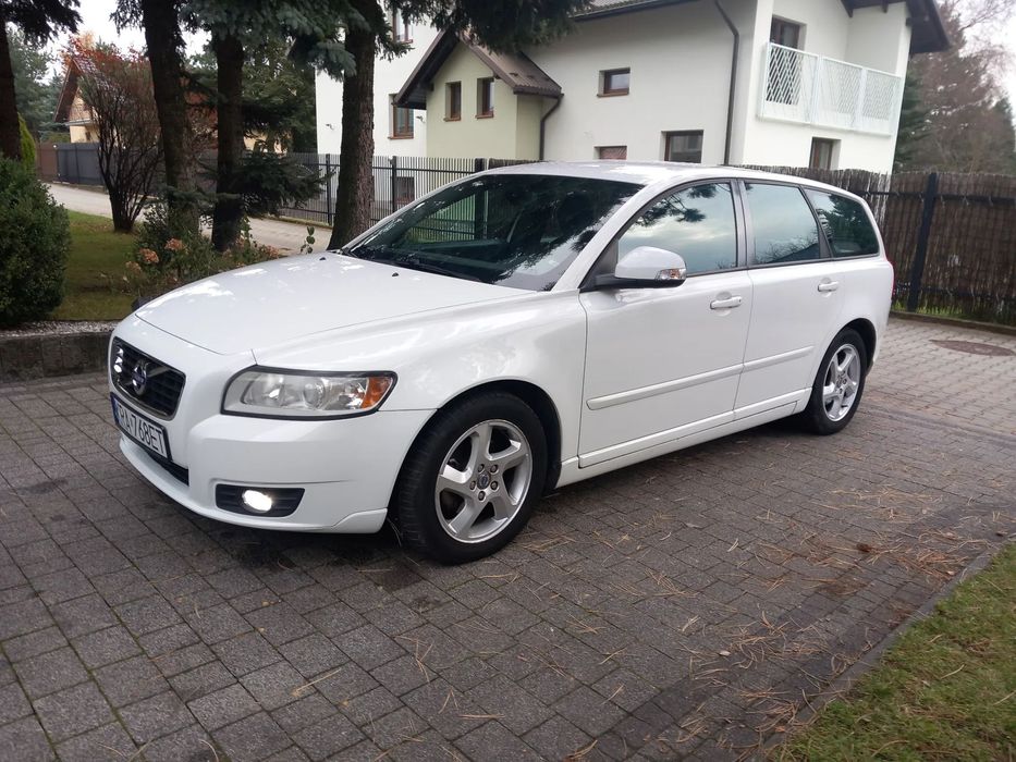 Volvo V50 1.6 D2, Momentum, bezwypadkowy, zarejestrowany, piękny stan, zadbany
