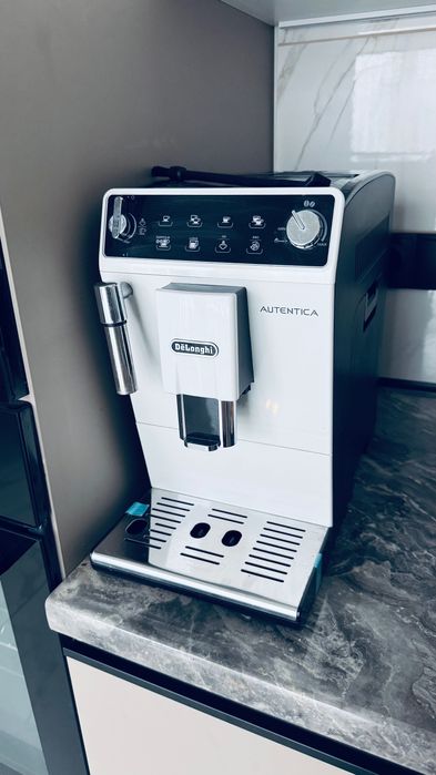 Кавомашина delonghi
