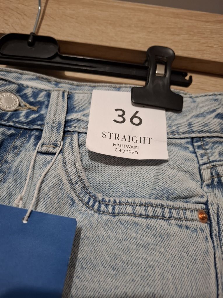 Jeansy damskie straight