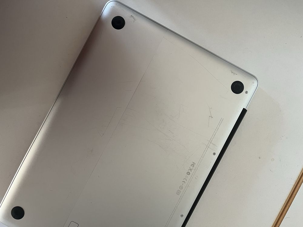 MacBook 13 inch, late 2008 - a funcionar