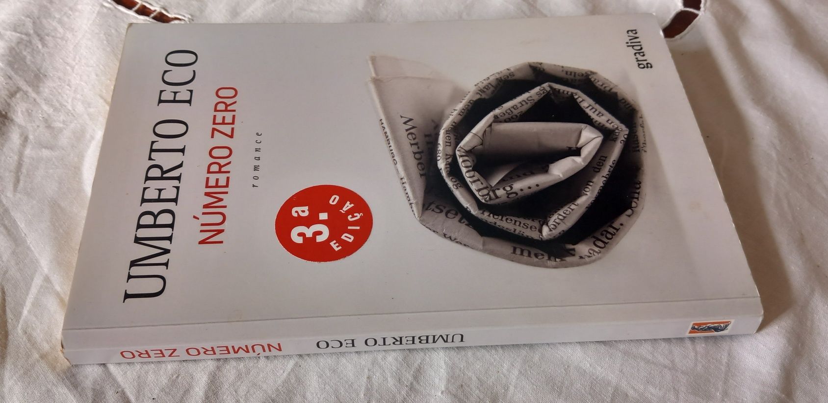 Livro Número Zero 5€