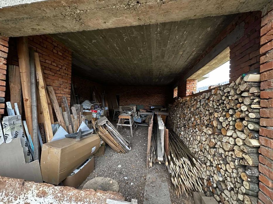 Продається будинок в с. Середнє Водяне