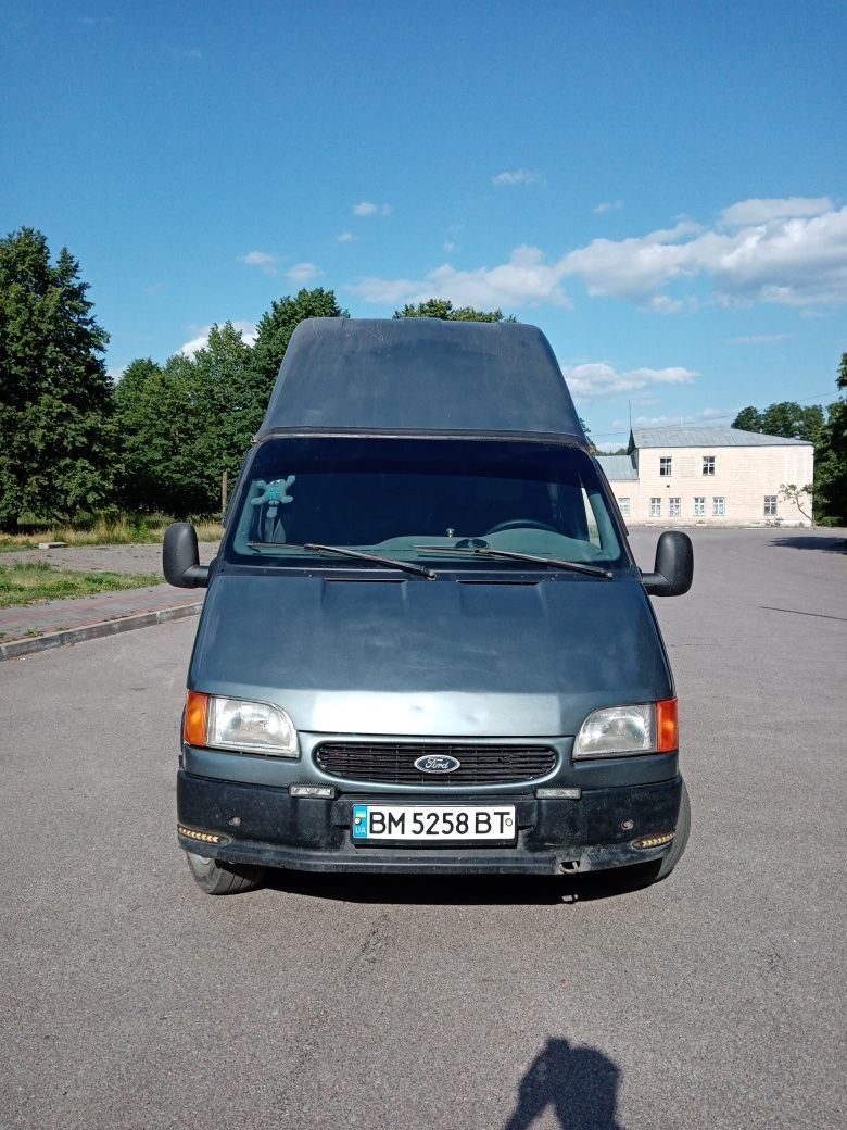 Ford transit 2.5 HI-CUBE