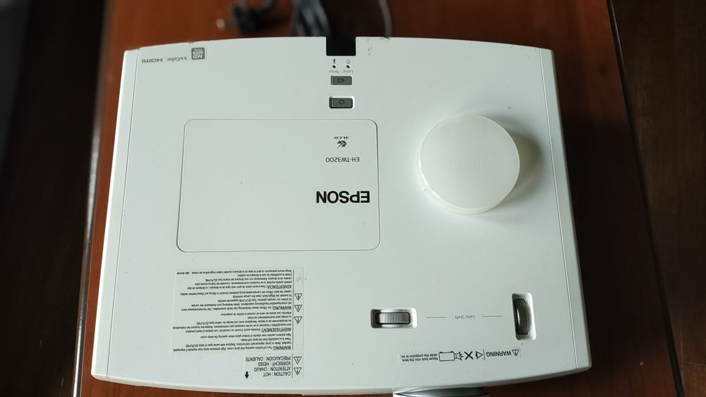 Projektor Epson EH-TW3200  uszkodzona lampa