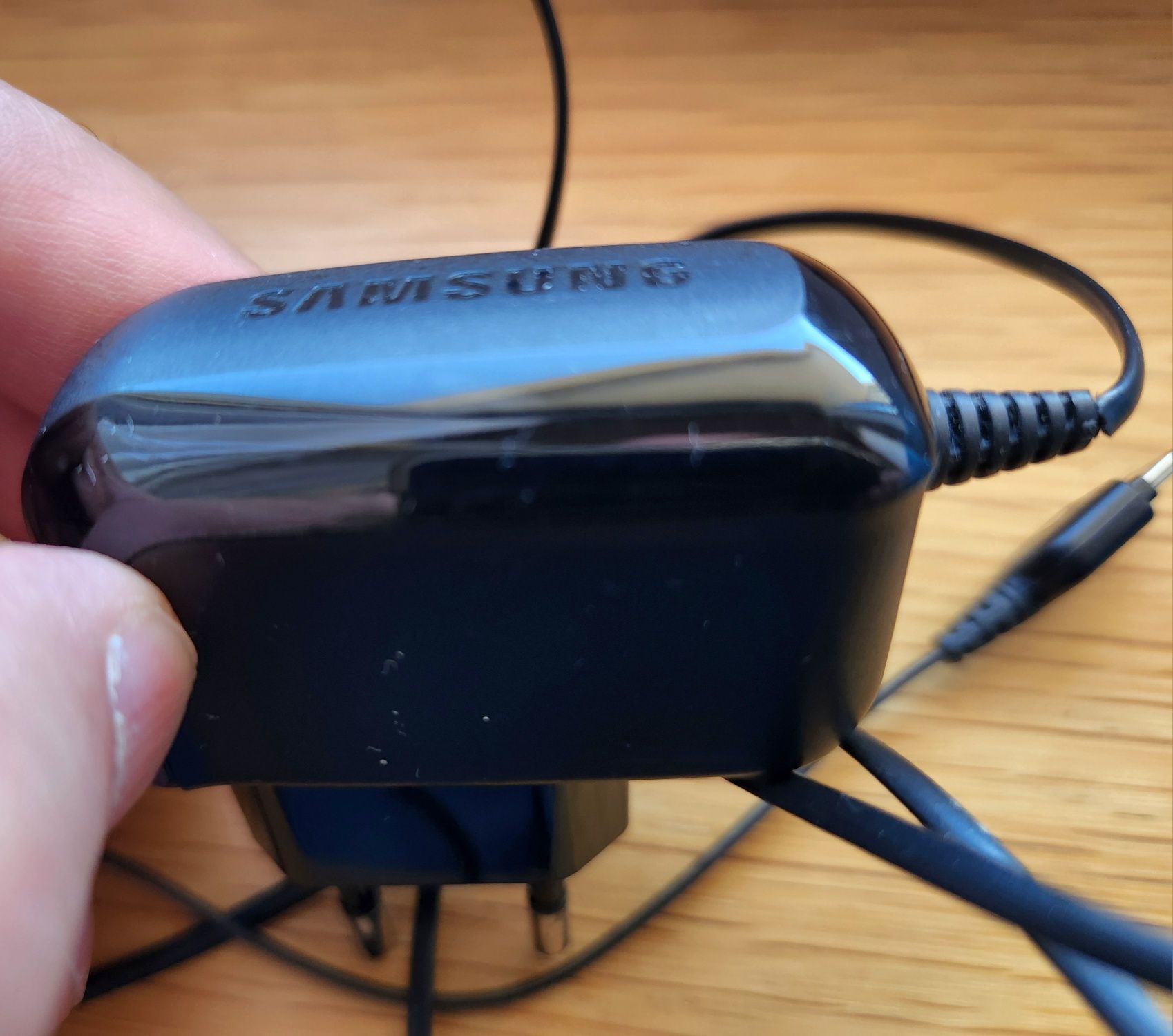Samsung E1200 NOVO – Telemóvel Clássico, com Caixa e Carregador