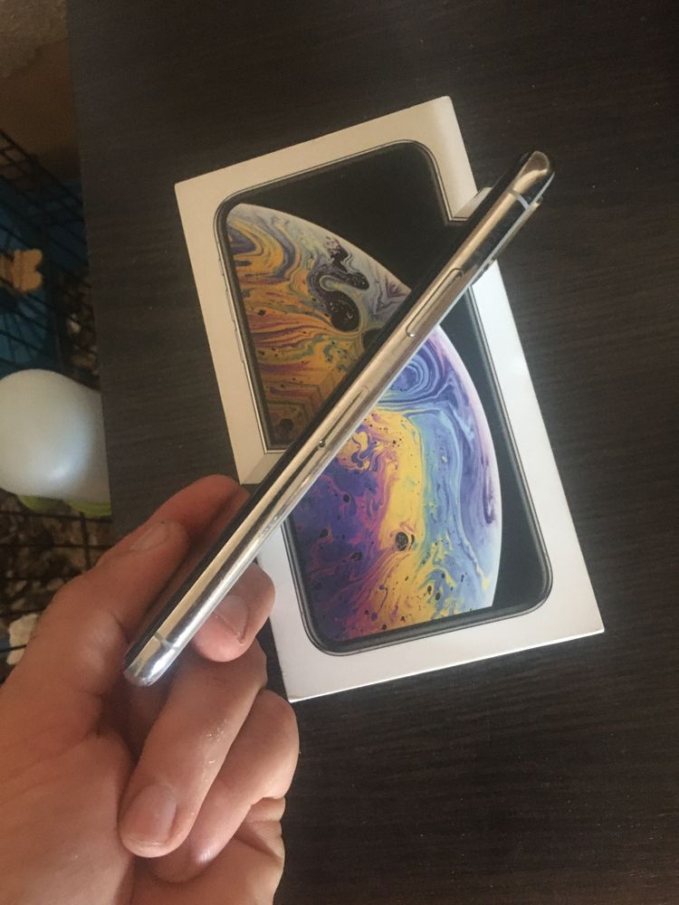 Iphone xs 64 gb під ремонт