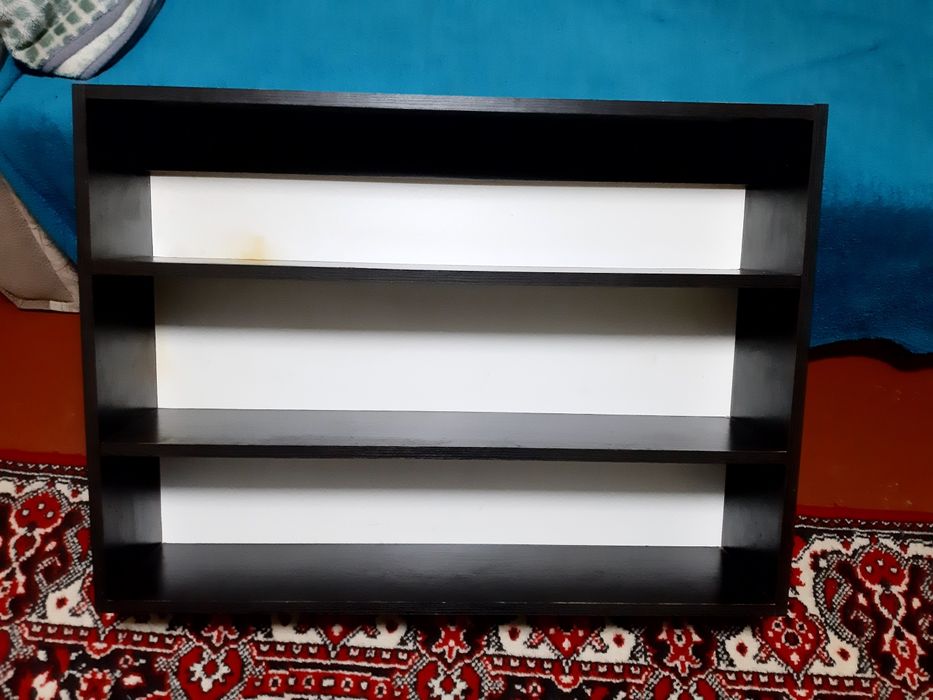 Полиця настінна б/в