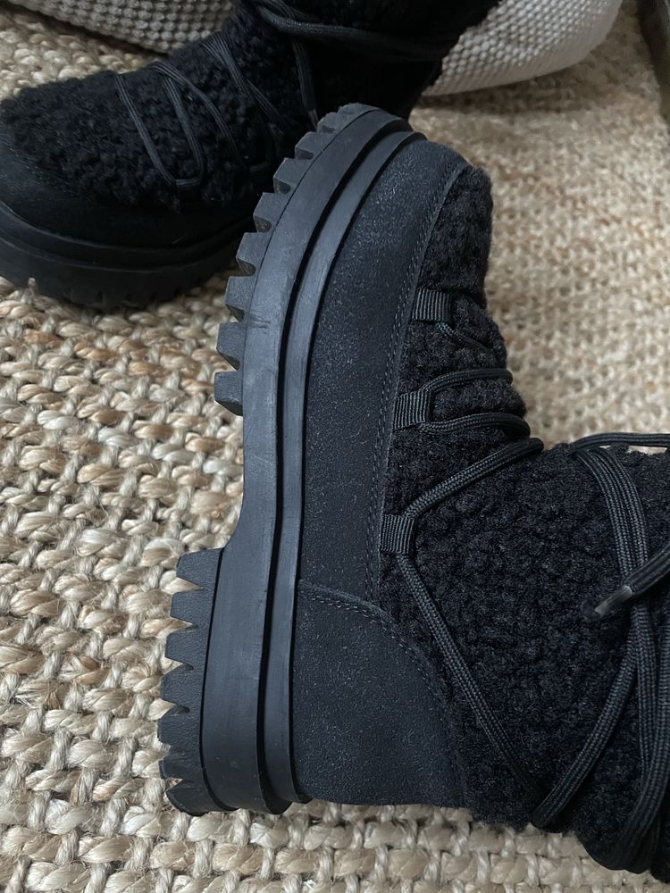 Buty Zimowe botki dziecięce Reserved 32