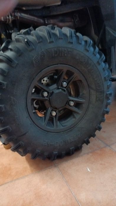 Jogo pneus/jantes Polaris 12