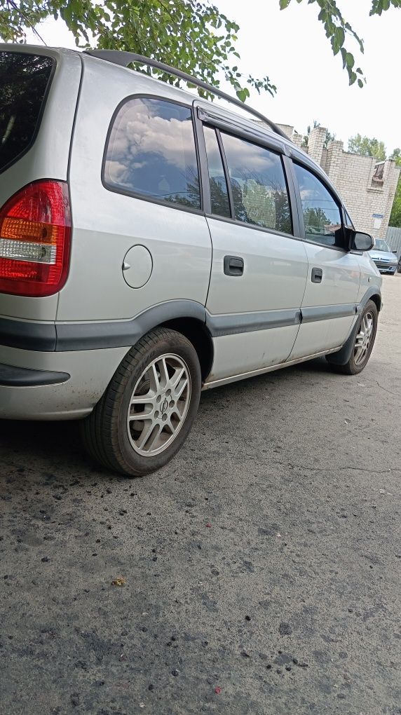 Продам Opel Zafira A