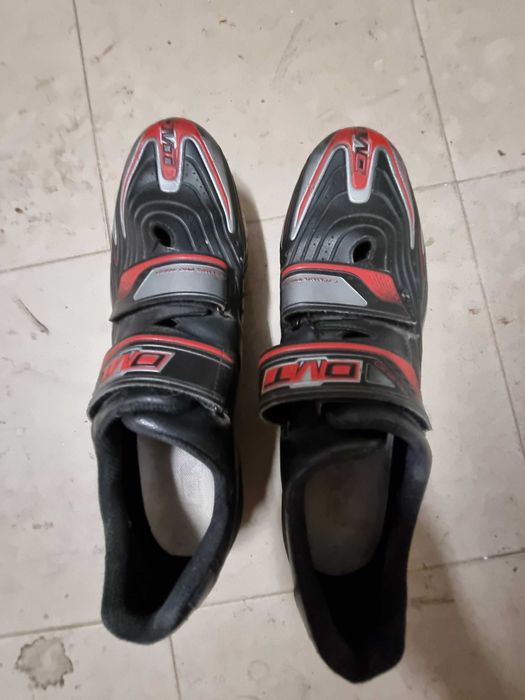 Material ciclismo usado sapatos selim carbono suporte bidon