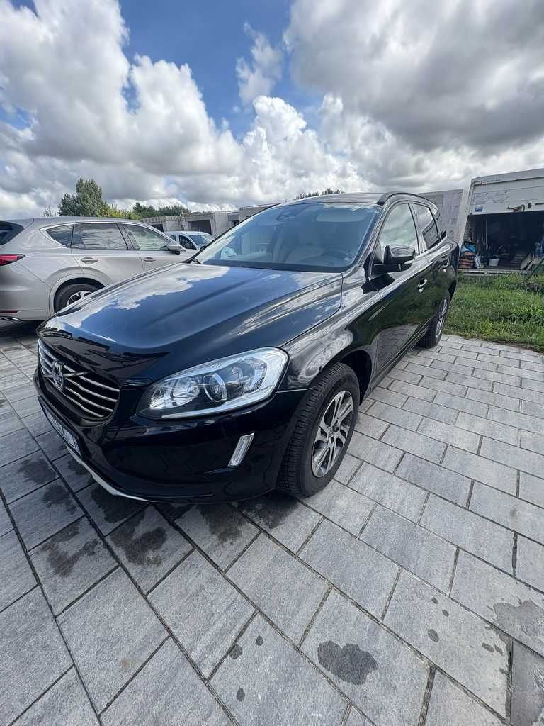 Volvo XC60 2.4 D4 Momentum AWD Automat Polestar 215 KM Salon PL hak