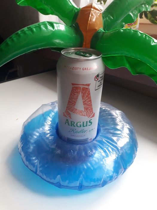 Uchwyt do picia w basenie