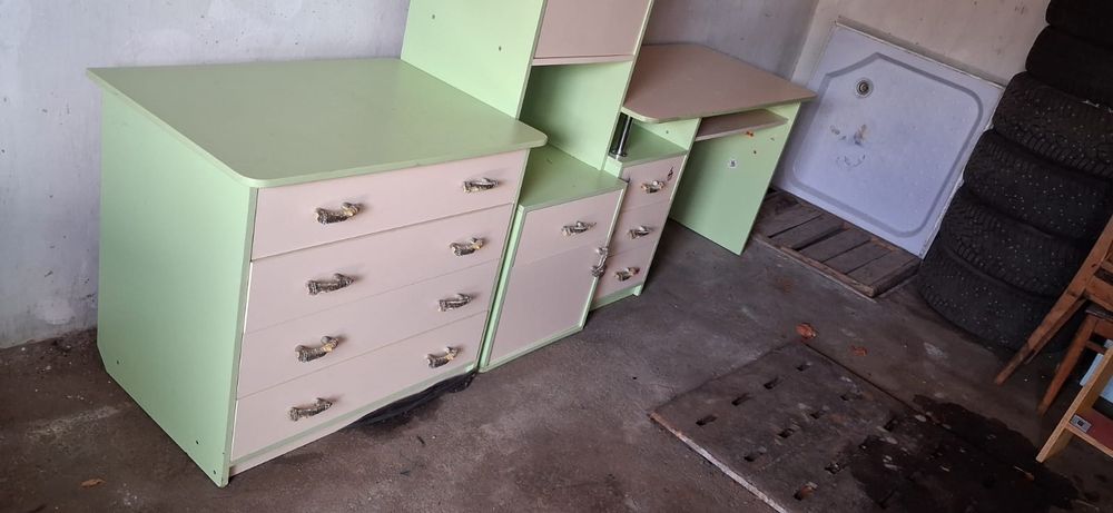 Продам комплект меблів