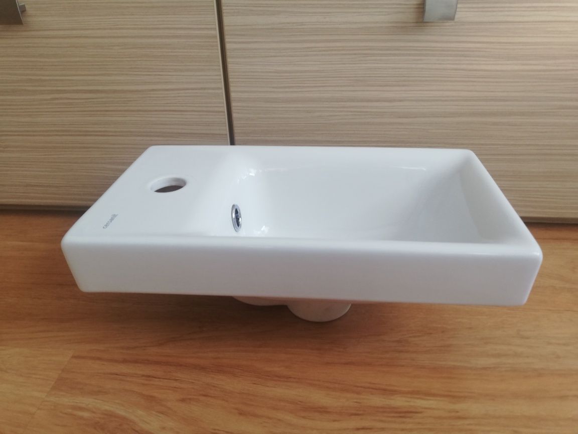 Rezerwacja, Mała, zgrabna umywalka łazienkowa Cersanit Moduo 40cm x 22