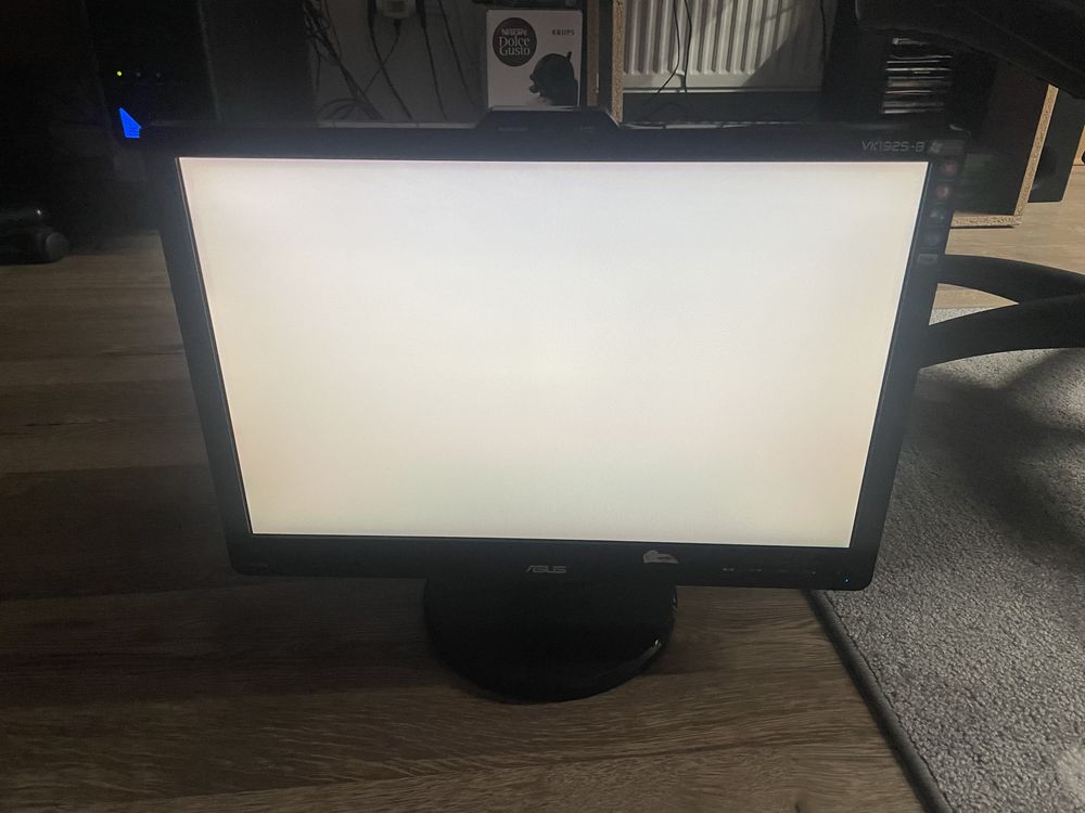 Monitor do komputera - uszkodzony
