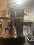 Express cisnieniowy Delonghi