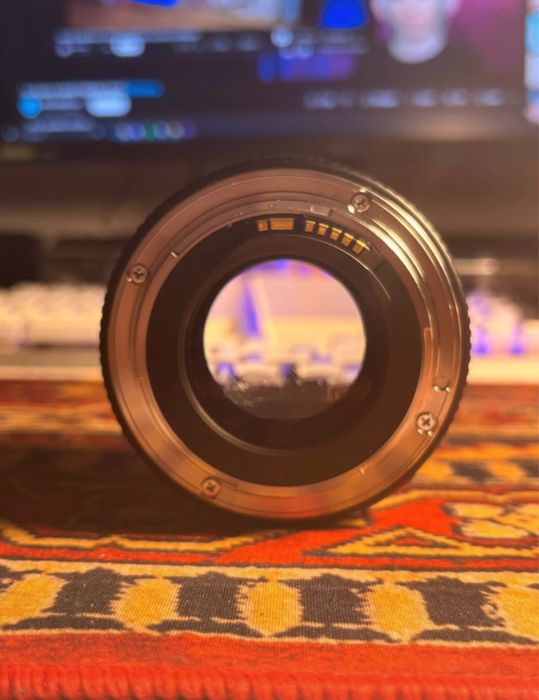Canon Ef 85mm 1:1.8