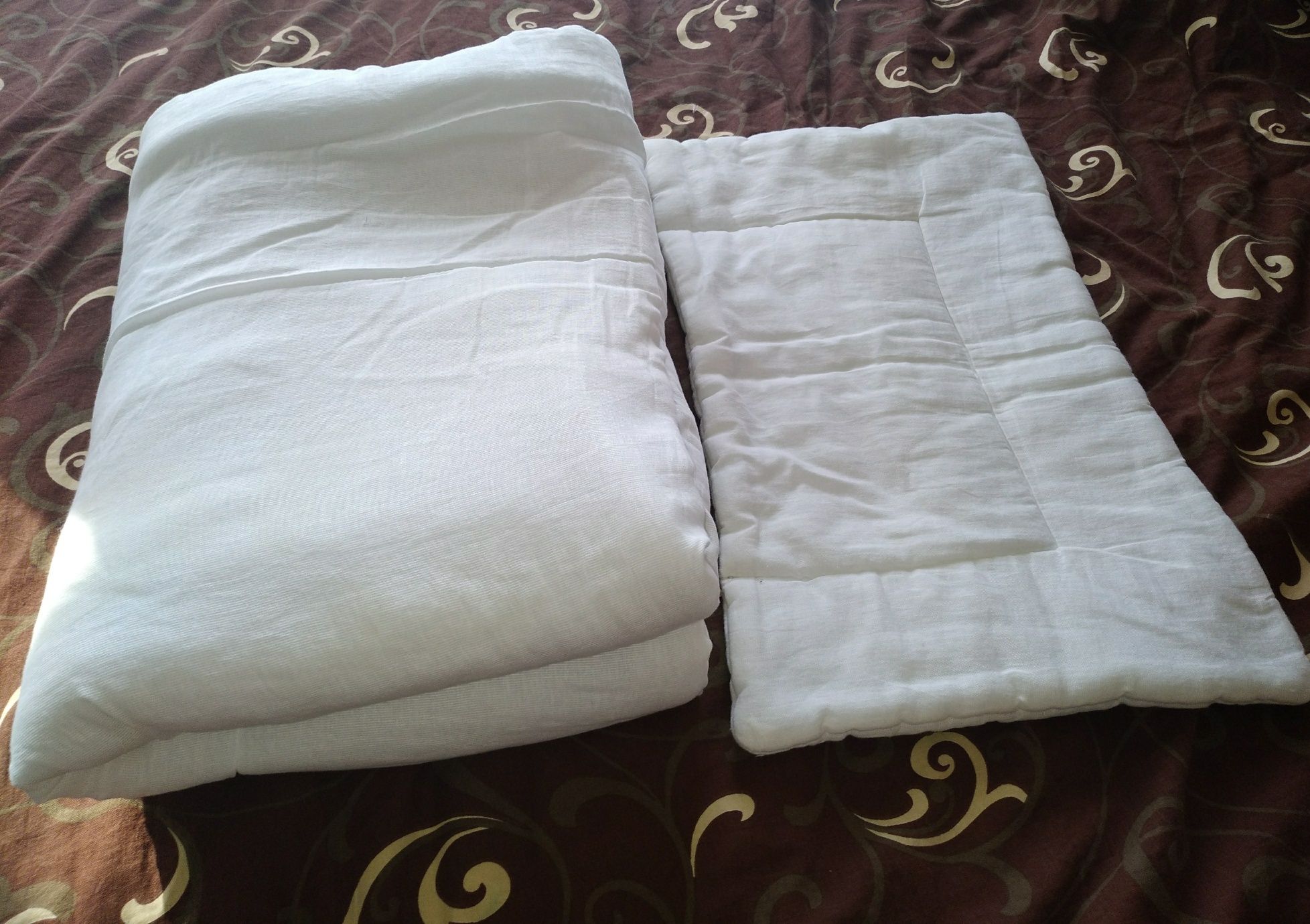 Одеяло,  подушка в детскую кроватку