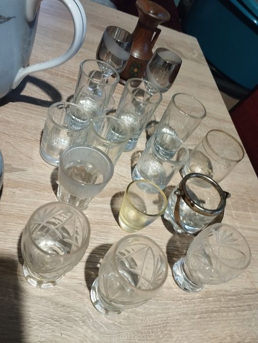 Filiżanki do kawy zestaw plus kieliszki