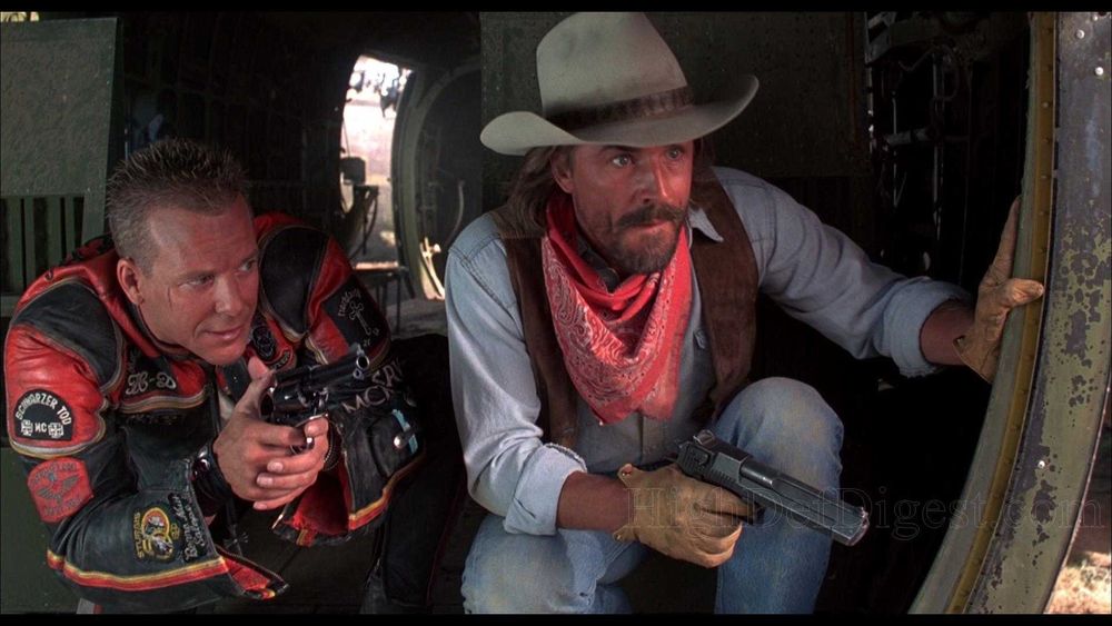 HARLEY DAVIDSON e o COWBOY do ASFALTO (Mickey Rourke/Don Johnson)