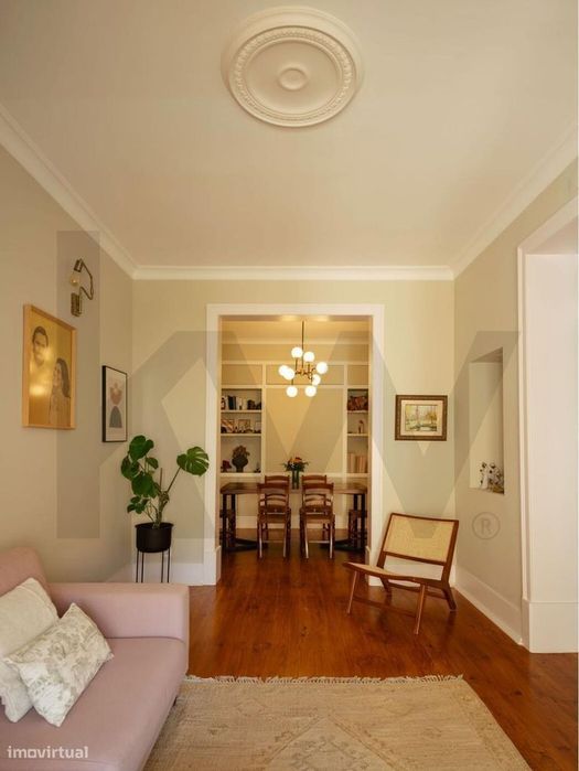 Apartamento T2+1 com varanda no Centro de Campo de Ourique, Lisboa