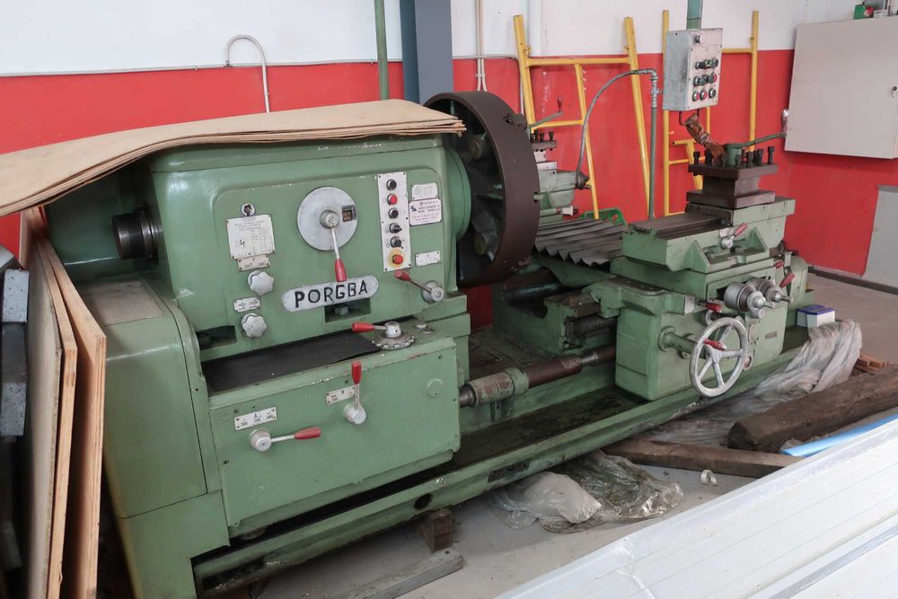 Maquinas para Metalomecânica - Torno, Corta cantos, Jekas, Erosão...