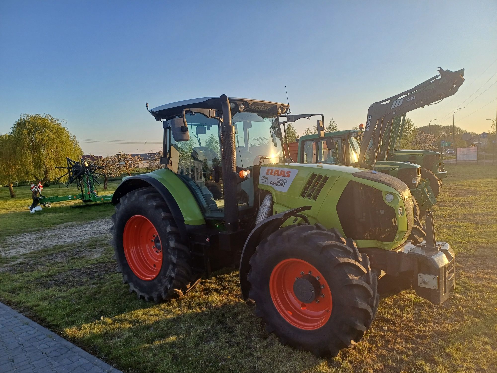 Claas Arion 650 Hexashift