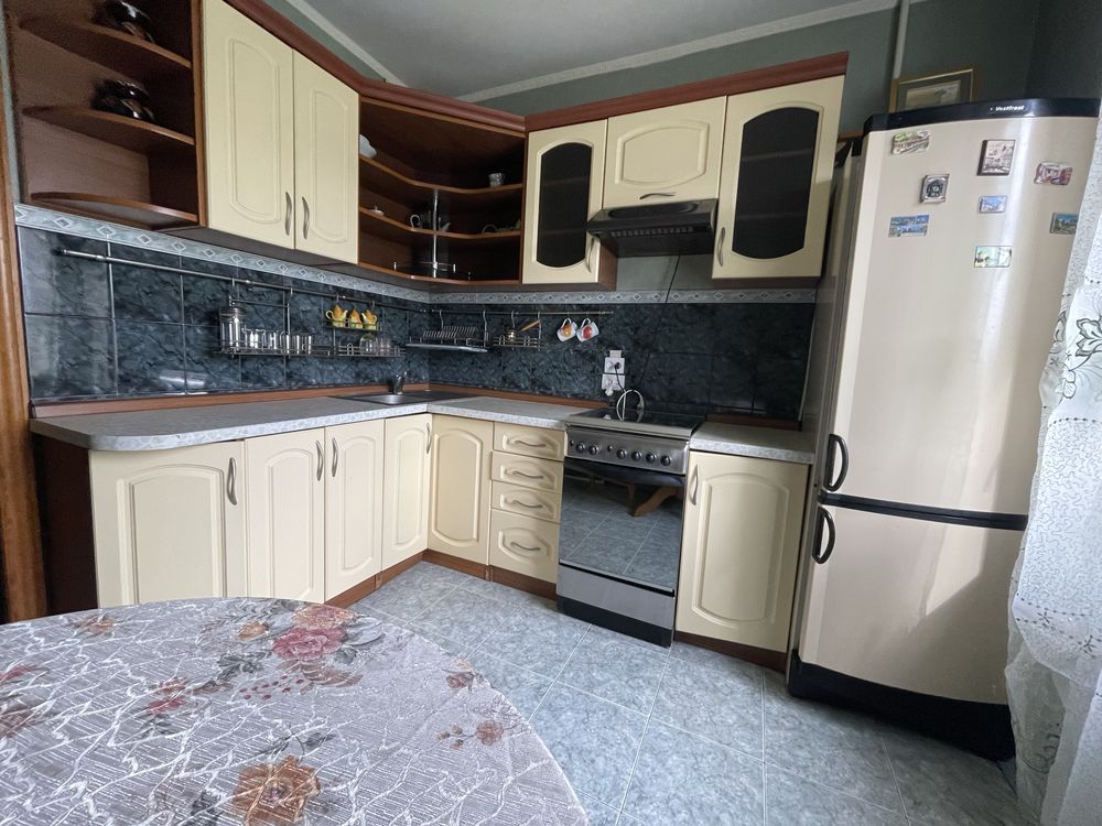 Продаж 2 х кімн квартири 53 м2  центр Вишневевого