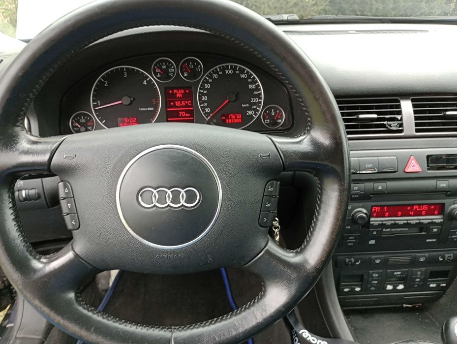 Audi A6 C5 - lakier LY5X bardzo ladna blacha bez rdzy
