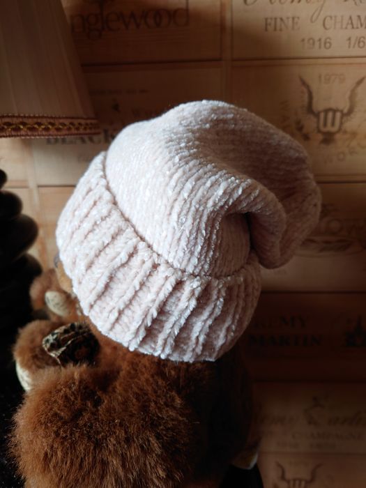 Шапка  бини велюр берет, шапка с ушками.