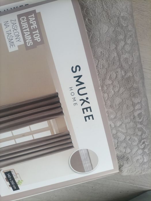 4 zasłony na taśmie z tunelem Smukee kolor ciemnobeżowy 4x zasłona