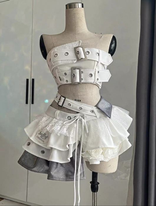 dollskill killstar y2k gothic style