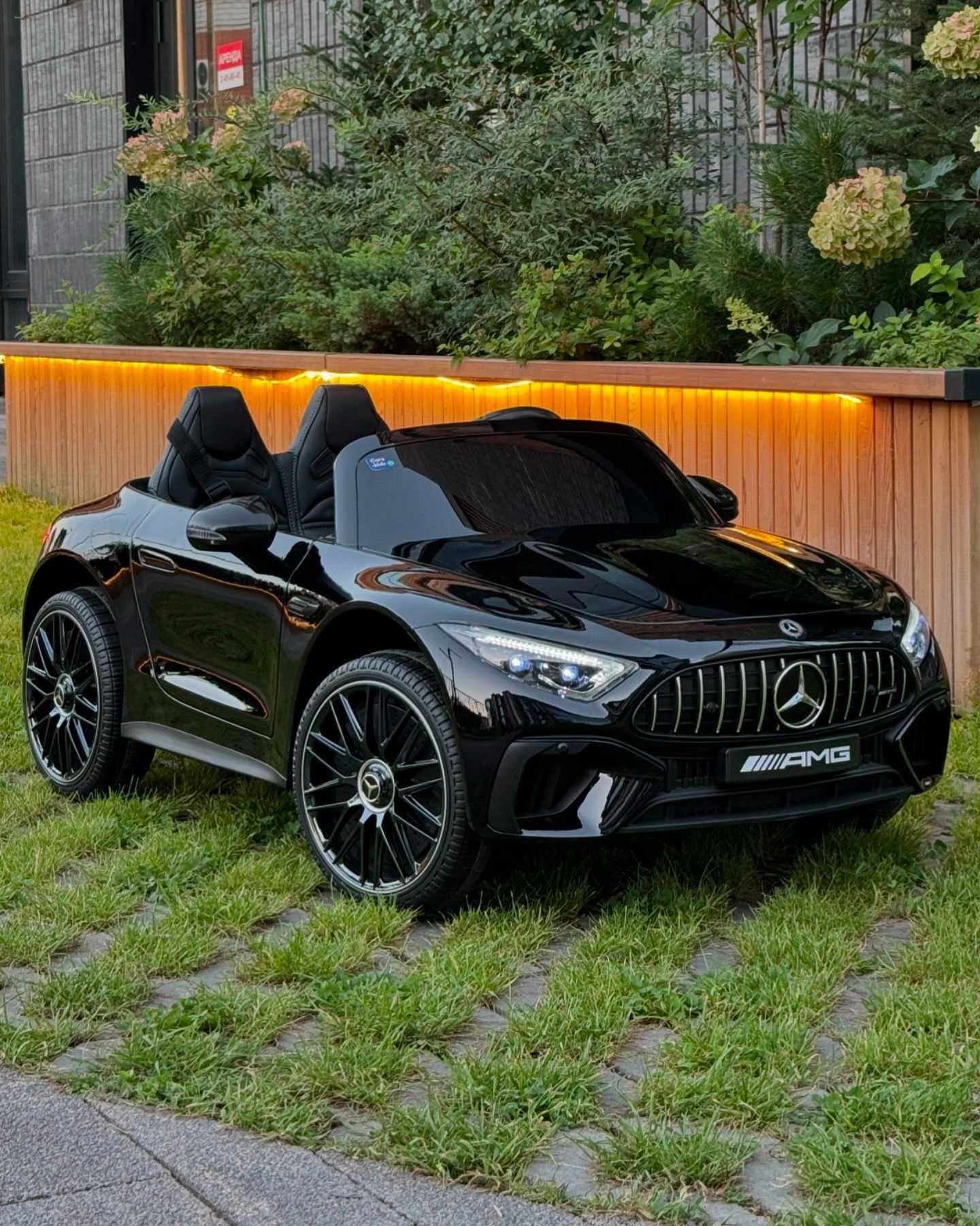 Mercedes DK-SL63 czarny auto na akumulator 4x4 + PILOT SKÓRA MP3 pasy