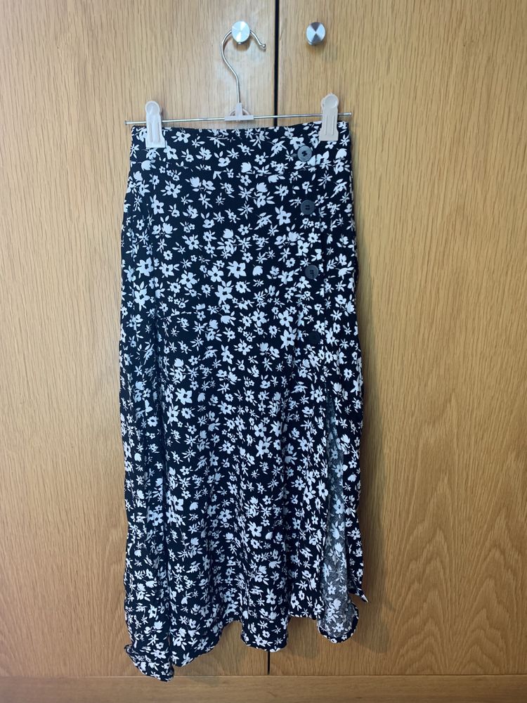 Saia midi Bershka XS