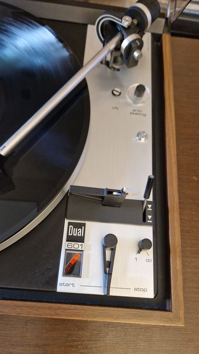 Gramofon Dual 601