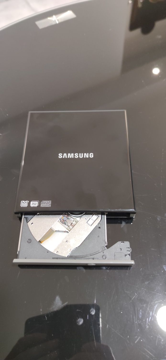 Gravador CD/DVD externo Samsung SE-S084