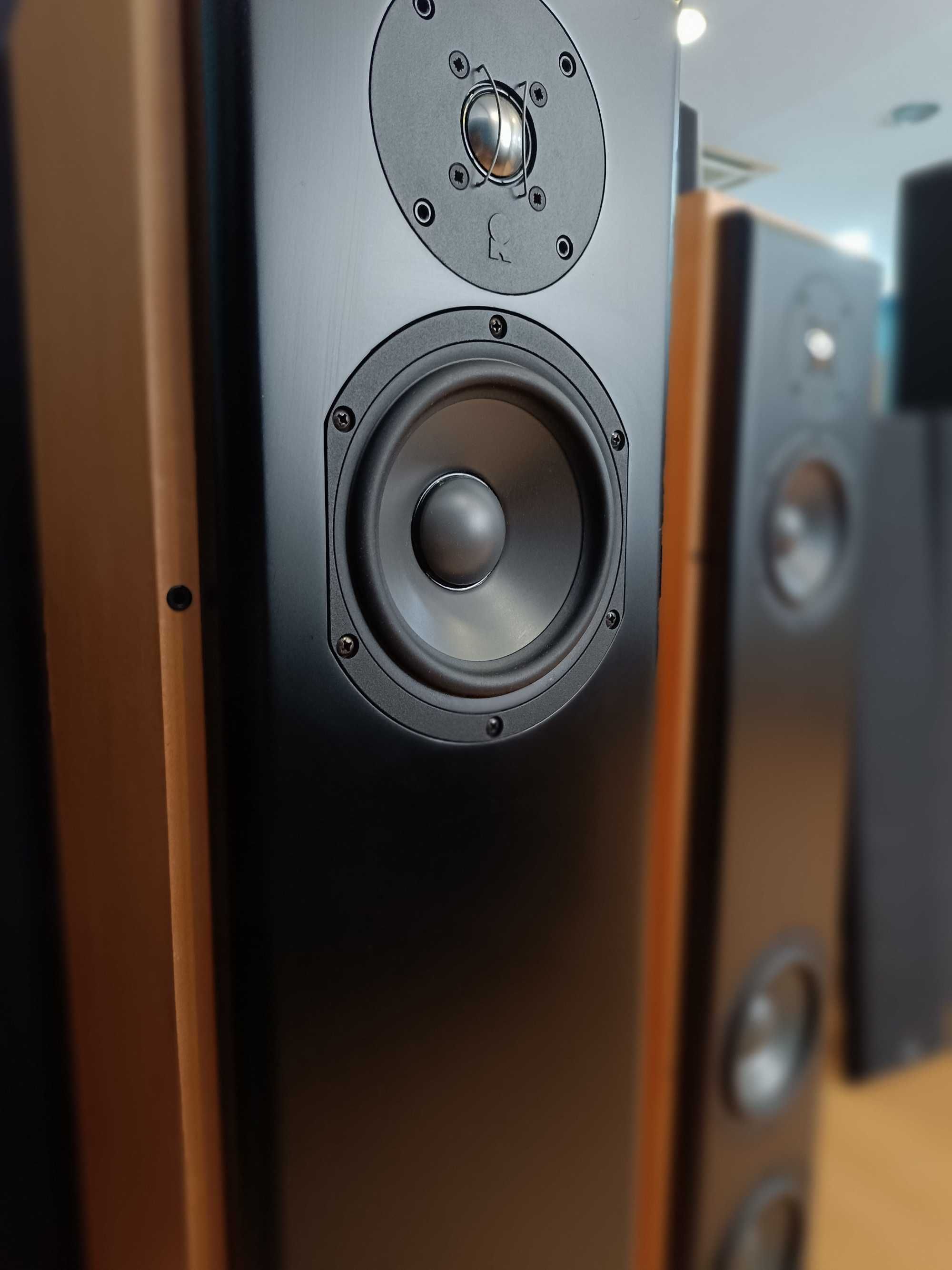 Colunas Revel Performa F32 – Excelência Sonora, Estado Impecável