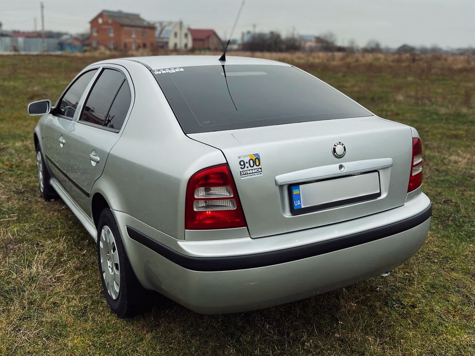 Шкода тур 1.6 MPI (Чешка)