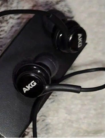 Наушники AKG Samsung Type-C EO-IC 100