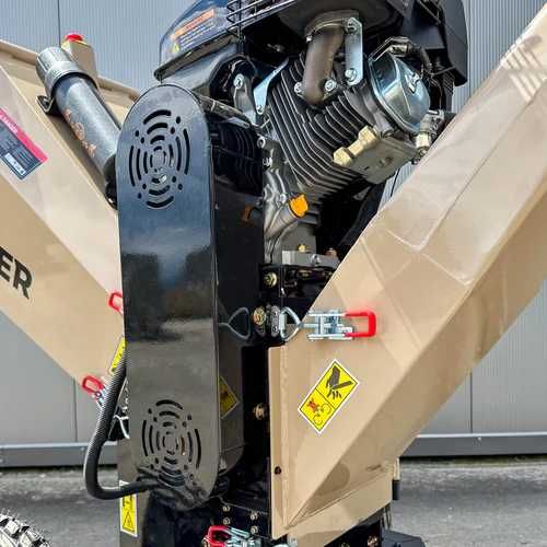 Rębak spalinowy MEYER R15SL – silnik Loncin 15 KM, gałęzie do 15 cm