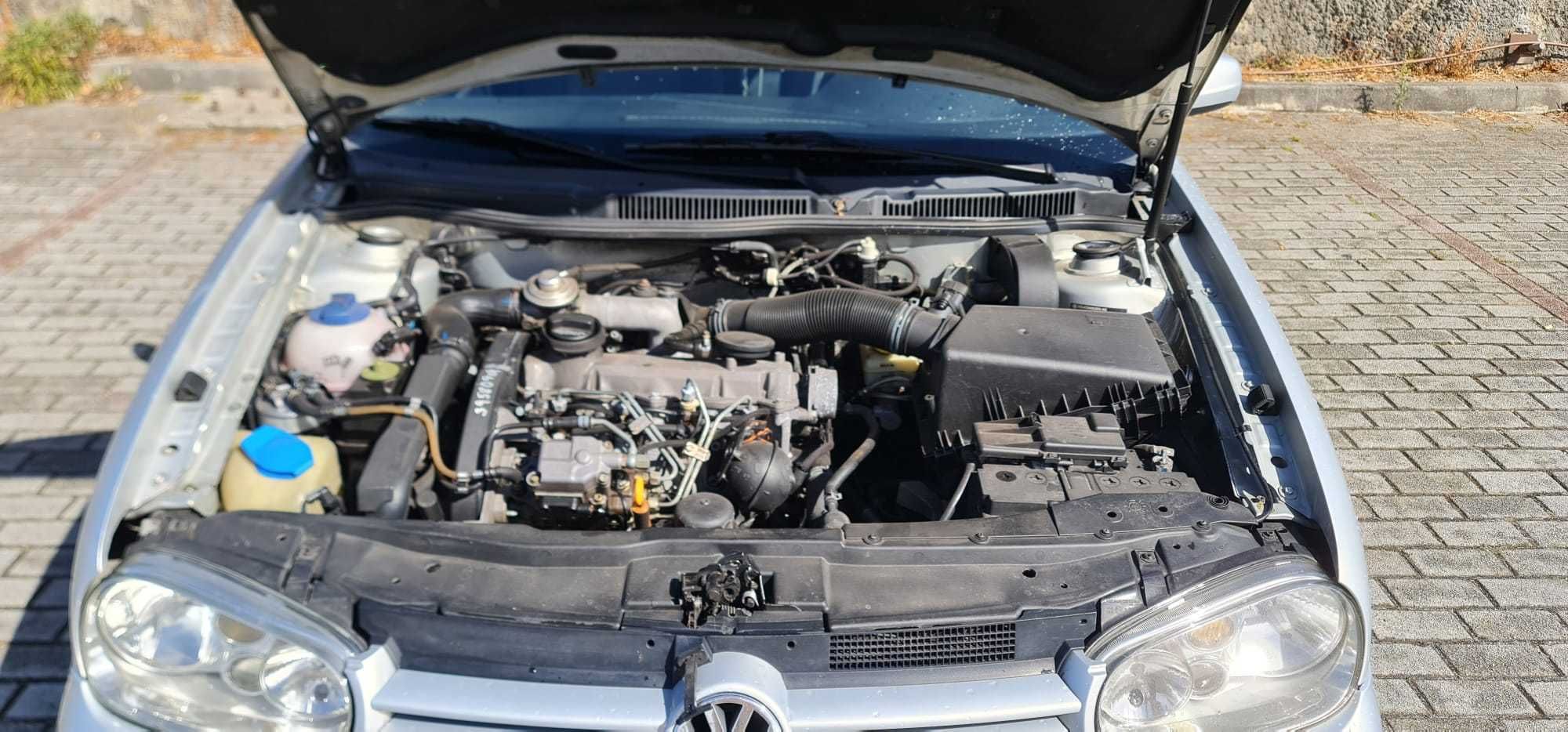 Vendo VW Golf 4 .