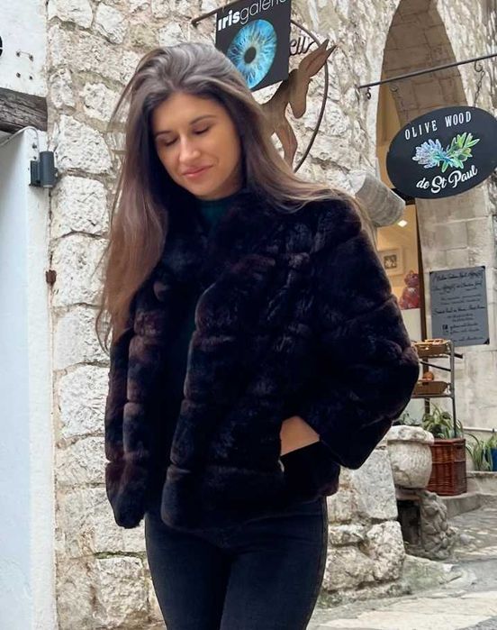 продам норкову шубку  розмір S вживана