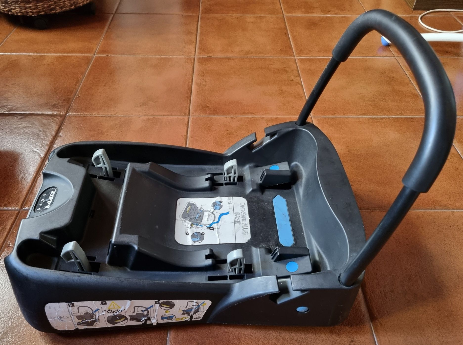 Cadeira Babycoque + 2 Isofix da Zippy Safe