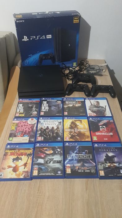PlayStation 4 Pro 2 pady + pad Razer Raiju + 13 gier
Wersja: